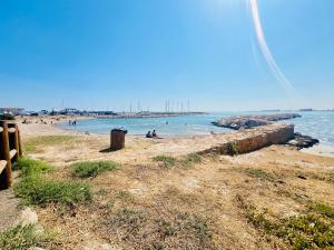 Appartements Le Coin de Mer 2, Bord de mer, Plage 30m, Cosy, CLIM, Wifi, 4 personnes : photos des chambres