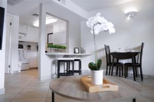 130 Fully Furnished, amenities galore