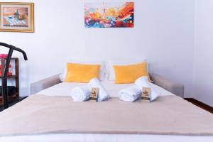 PROMO INIZIO ANNO, 2 Suite e 2 Bagni in Centro Città a pochi passi da Piazza Salotto