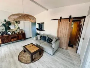 Tropical Nest 2 - 帕皮提