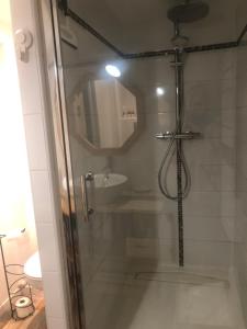 Appartements Agreable studio 4 personnes RDC 5min a pieds du centre, des remontees et des thermes : photos des chambres