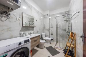 New Boulevard Condo 10 walk from Tirana Center