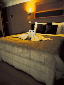 Luxury Suites Castel by Rikas Hotels