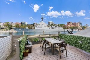 Artsy Boho Den in Iconic Fingerwharf Woolloomoolo