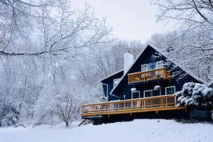 Cozy Hillside Chalet - Greek Peak, Cortland, Ithaca - Freeville