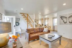 Unique Stay Alpine Mariposa Farmhouse with Views! - 布洛瓦德