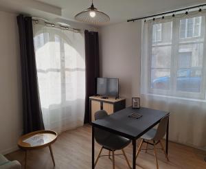 Appartements Notre Dame 1 - Vue sur la Loire - Rdc - Hypercentre : photos des chambres