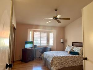 Stallion Crest Suite with TV and private bathroom - 3hvězdičkové hotely ve městě Hemet