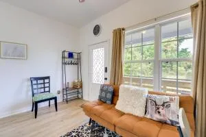 1 Mi to Dtwn Macon Cozy Home with Fenced Yard - Lakeview