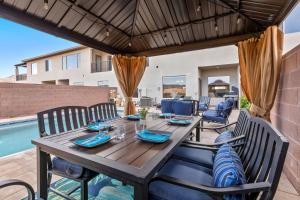 Zion Getaway - Private Oasis w Pool Hot Tub & Game Room