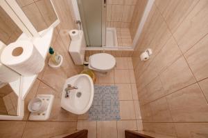 Apartments for families with children Palit, Rab - 4990