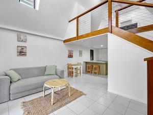 Canopy Chalet 6