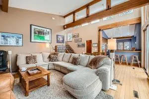 2997 Basingdale home - Dowds Junction