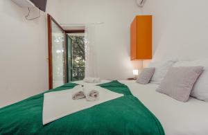 Apartments by the sea Stara Novalja, Pag - 9710