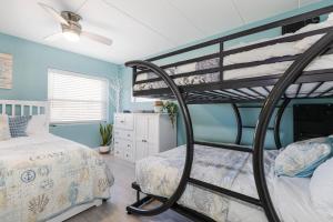 Ashore Beach Retreat-1BR 1BA with pool, parking, 1 & half block to Beach & Boardwalk, Moreys Pier