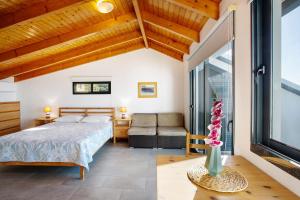 The Wave House - Oceanfront