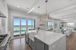 Barefoot Bliss by Stay on 30A- Pool, Bikes, Golf Cart