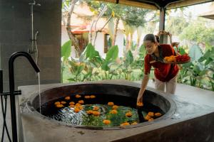 Seaside Oceana Suites by Mahaprana