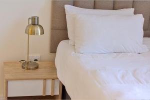 Hyde Park Sandton Luxury 2BR Top Floor