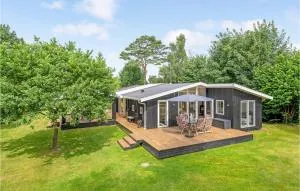 3 Bedroom Lovely Home In Gilleleje - Græsted