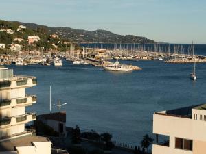 Studio cabine 4 pers. au Lavandou, face mer - FR-1-803-70