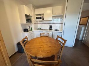 Appartements Bel Appartement 2 Pieces au Calme avec Parking et Equipements Complets - FR-1-593-123 : photos des chambres