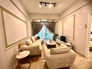 Luxury! Modern & Spacious 3BR suite - Austin Height 8-12pax