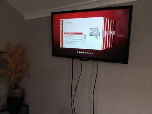 Roomy rosegarden flat in Roselands