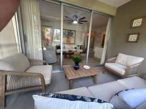 Luxury 2 Bedroom Apartment, 1 Min Walk to Punta Popy Beach, Pool, AC, Fast WiFi, Las Terrenas