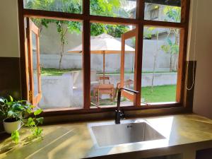 House Leo - peaceful beach villa with garden