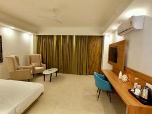 Namami Chail Resort & Spa