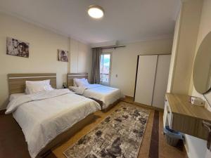 شقة بموقع متميز في الشيخ زايد