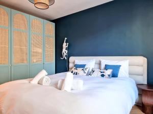 Luxury Flat with balcony near Arc de Triomphe