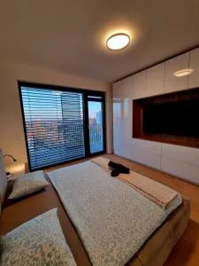 Brand New Luxury Flat, Big balcony, Free Parking - Brenner