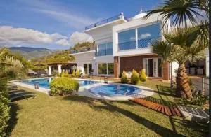 Los Nisperos de Paco - Árchez