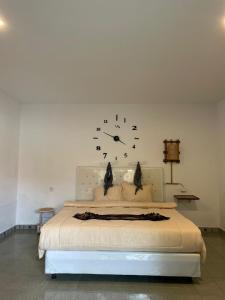 Phòng Giường Đôi Có Phòng Tắm Riêng (Double Room with Private Bathroom)