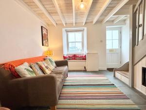 Whirlygig Cottage, near to Penzance Harbour