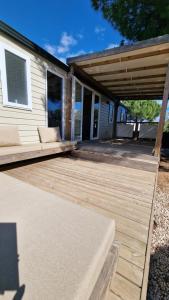 Campings DC - L'Amira 3ch, 2 SDB, 40m2, Confort et detente : photos des chambres