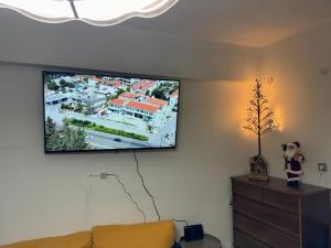 Το σπίτι της πλατείας