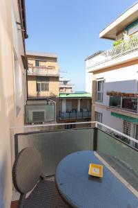 Appartamento con 2 Camere da Letto e Vista Mare