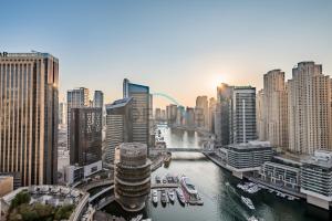 Lovely Studio in The Address Residence Dubai Marina by Deluxe Holiday Homes