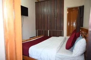 Hotel Lohaghat Regency By Royal Collection Hotels - Khatīma