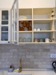 Moolys riverside apartments