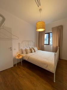 Moolys riverside apartments