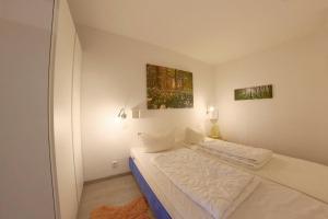 Apartment 412