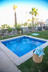 4 Bedrooms, Luxury Villa Makadi Heights