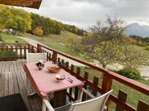 Chalets Le Serre : photos des chambres