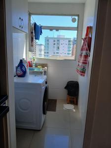 Apartamento 2 dormitórios próximo ao mar