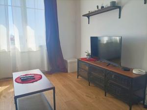 Le Petit Rosier apartment vers Paris