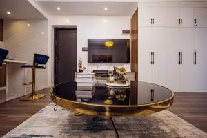 New Luxury Spacious Studio